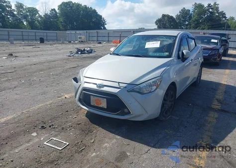 2019 Toyota Yaris Le z USA, uszkodzony, nr VIN 3MYDLBYV7KY509419